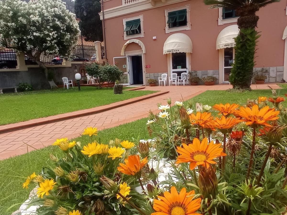 Albergo Madri Pie Noli Zewnętrze zdjęcie