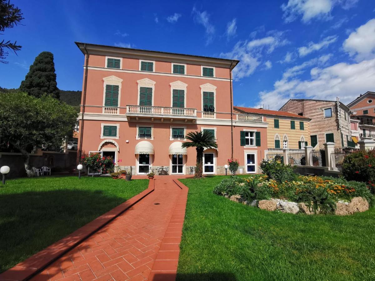 Albergo Madri Pie Noli Zewnętrze zdjęcie
