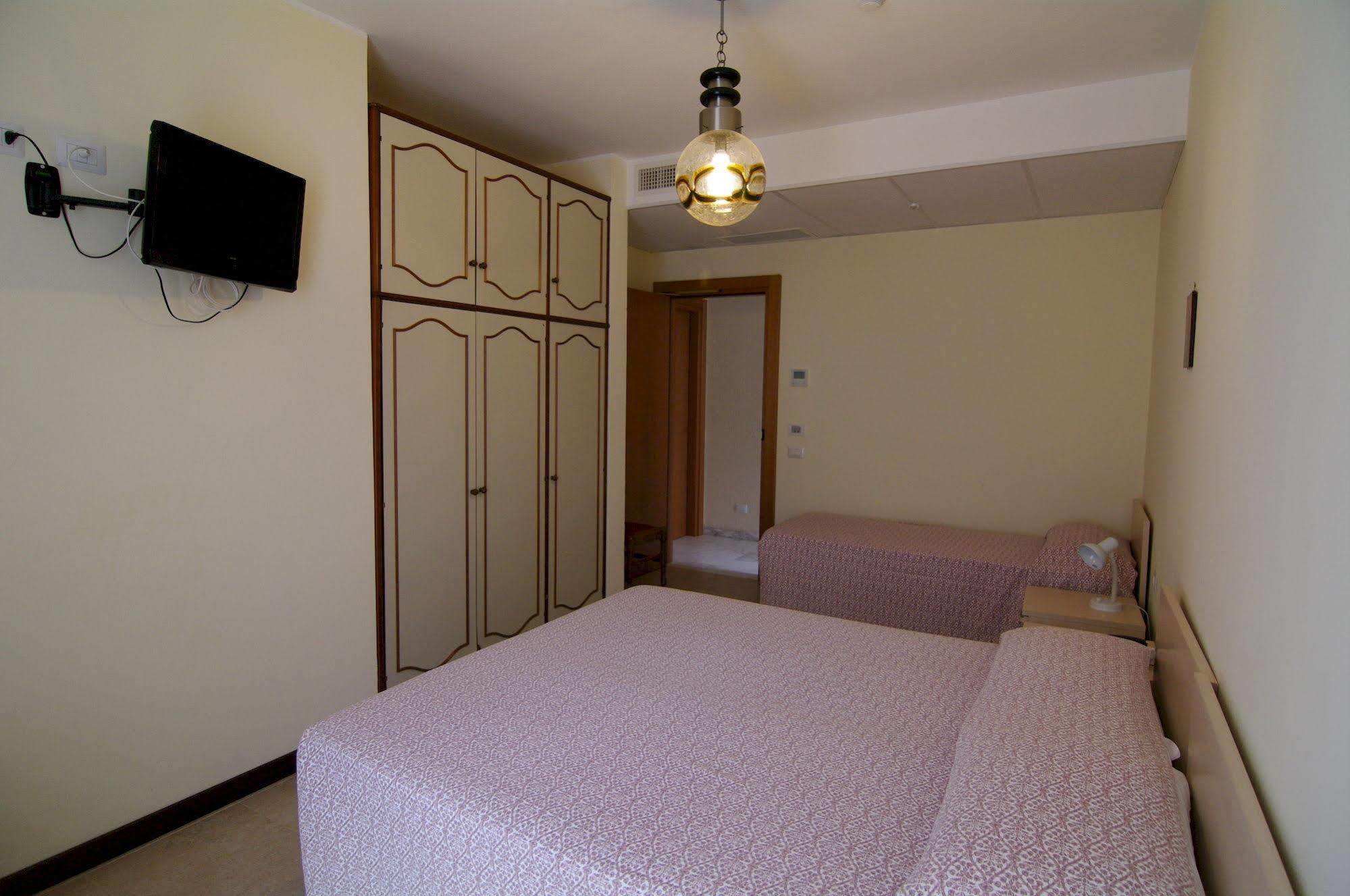 Albergo Madri Pie Noli Zewnętrze zdjęcie