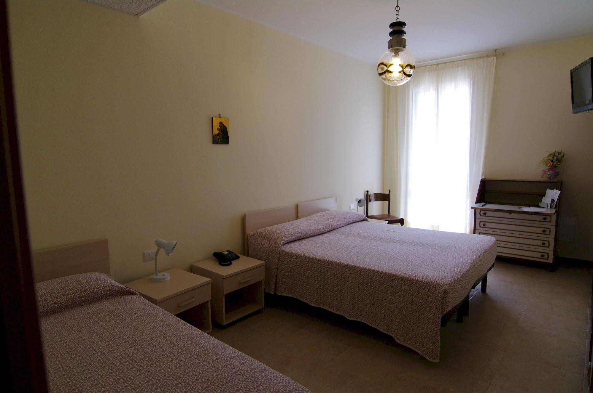 Albergo Madri Pie Noli Zewnętrze zdjęcie