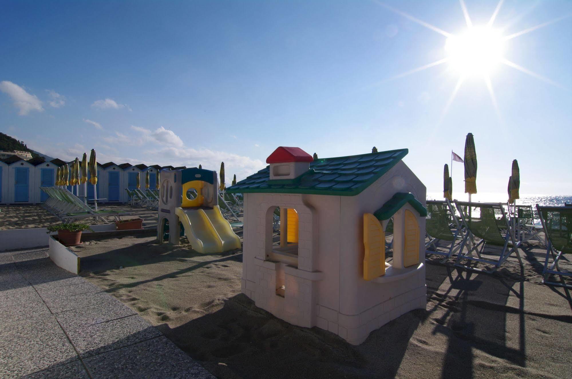 Albergo Madri Pie Noli Zewnętrze zdjęcie